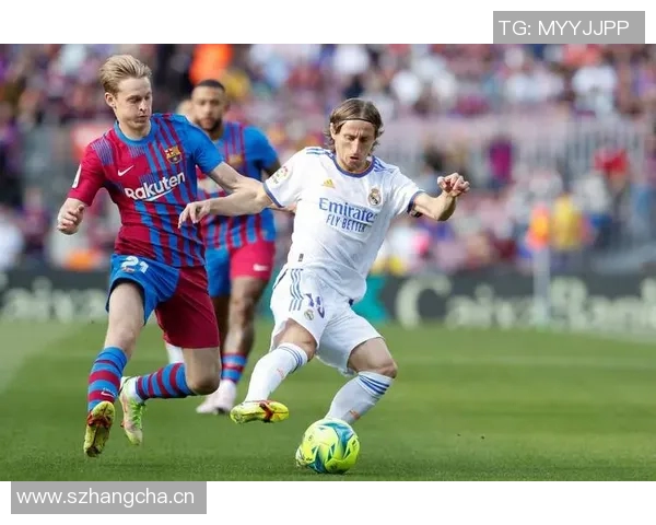 西甲职业足球联赛：深入了解西甲联赛的职业化发展与现代化管理