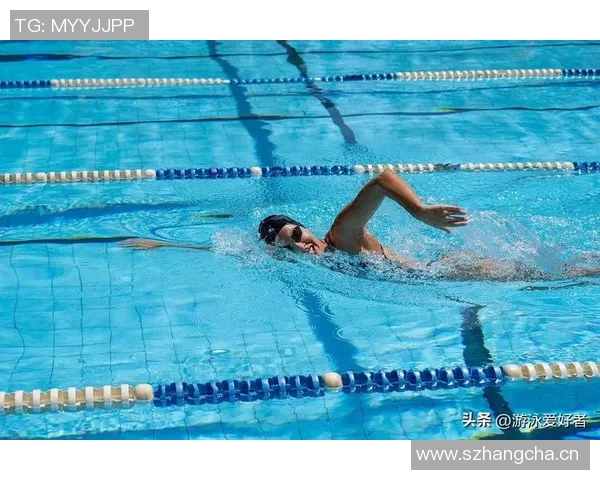 《探索游泳动作的精髓:从基础到进阶的技巧与训练方法》 《探索游泳动作的精髓:从基础到进阶的技巧与训练方法》