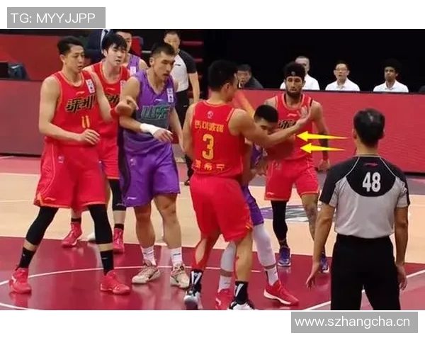 无球犯规的判定与影响分析：篮球比赛中的关键规则与裁判裁定技巧